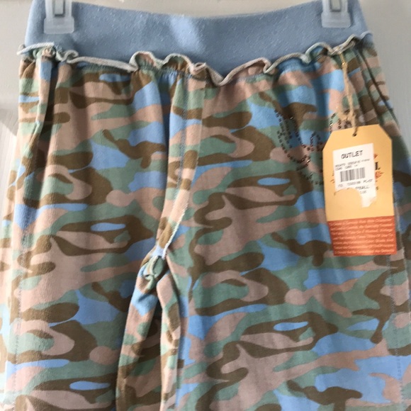 Army Girl Blue Camo Pants Varsity Apparel NWT L - Picture 6 of 11